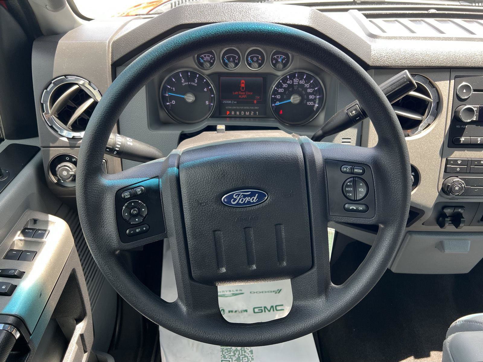 Used 2016 Ford F250 XLT w/ XLT Premium Package AWD/4WD image 24