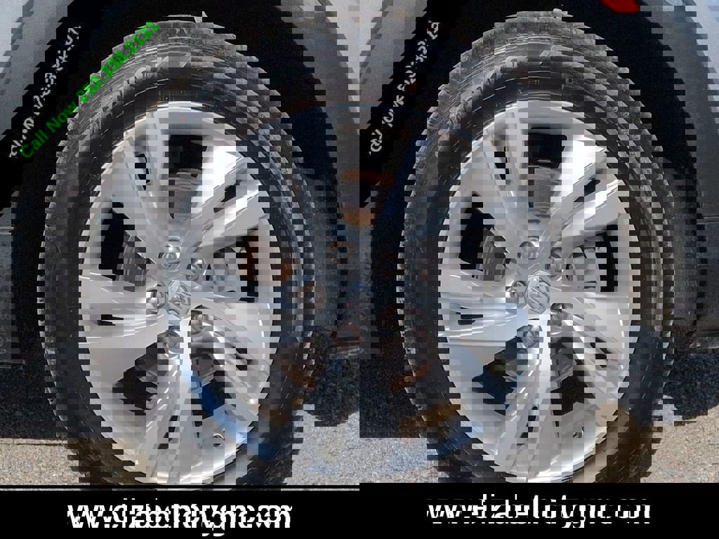 Used 2024 Buick Encore GX Preferred w/ Comfort Package image 12