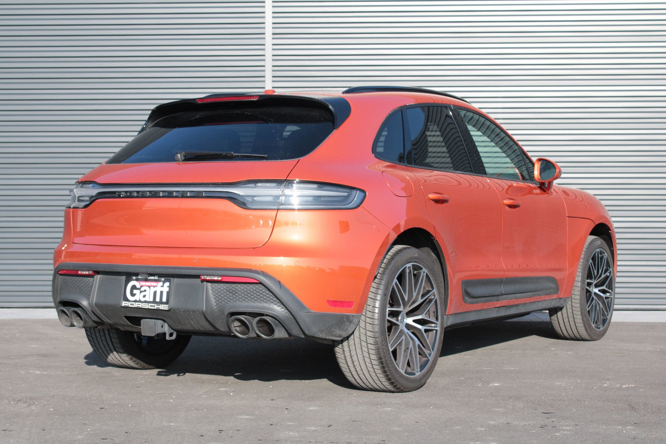 Used 2023 Porsche Macan image 9