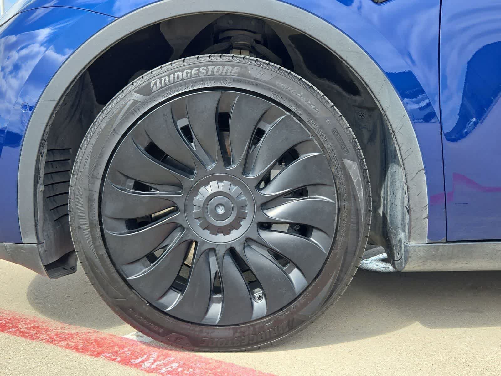 Used 2022 Tesla Model Y Long Range AWD/4WD image 12
