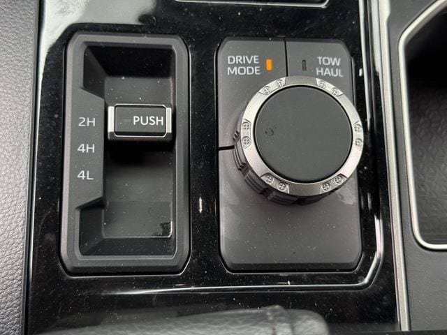 Used 2025 Toyota Tundra SR5 AWD/4WD image 21