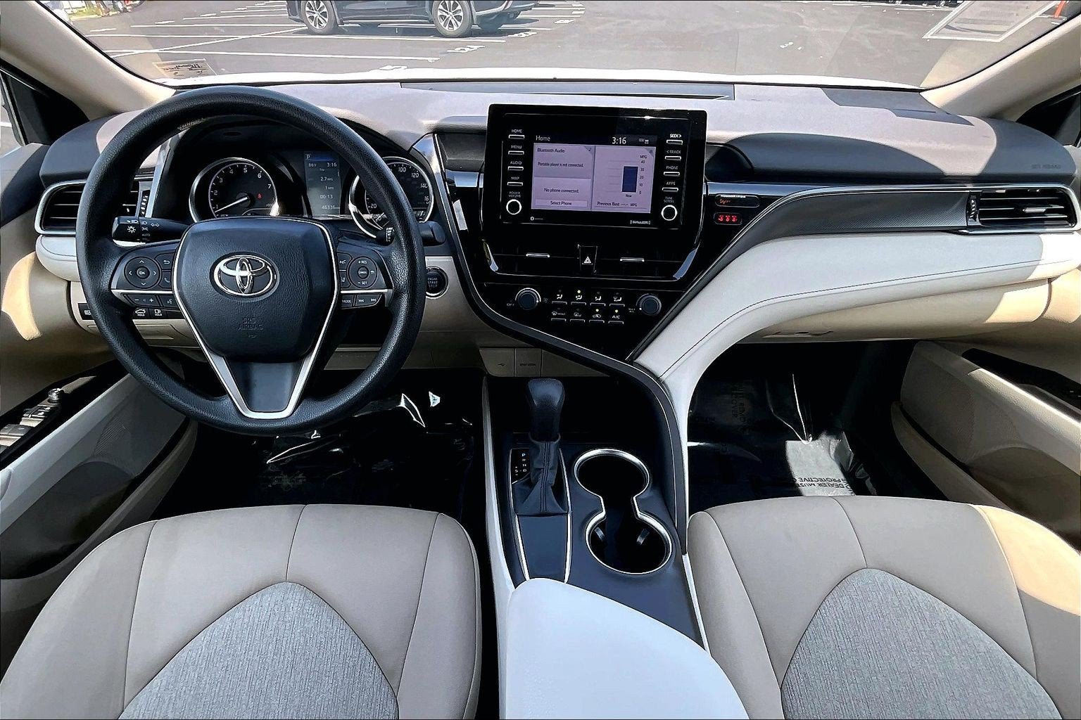Used 2021 Toyota Camry LE w/ Convenience Package FWD image 14