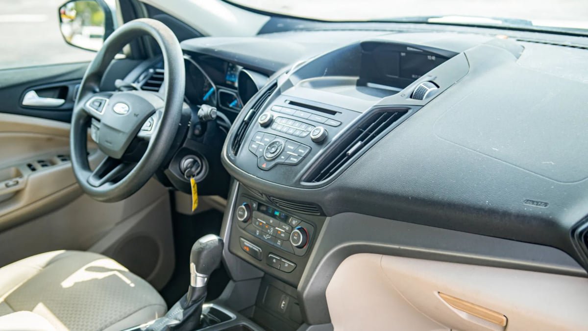 Used 2017 Ford Escape SE FWD image 21