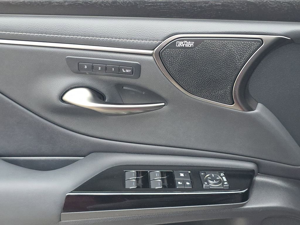 Certified 2024 Lexus ES 300h Ultra Luxury image 34