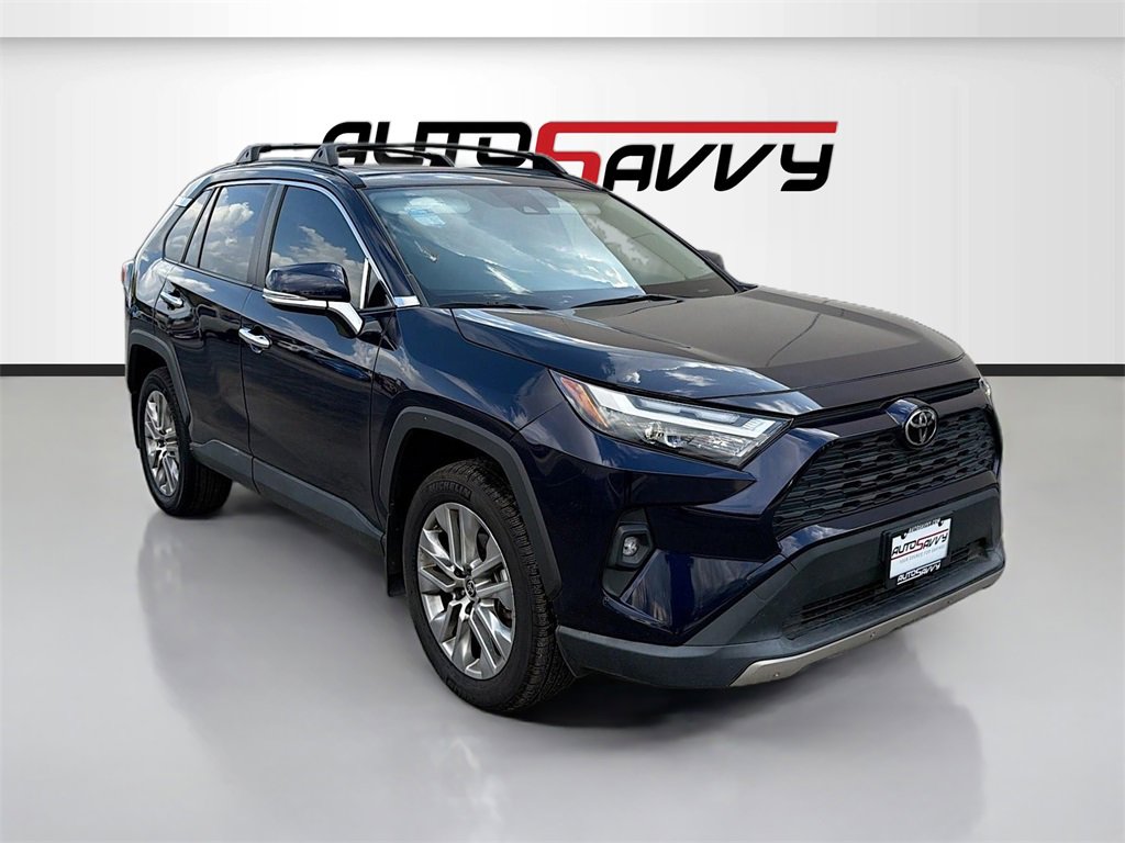 Used 2023 Toyota RAV4 XLE Premium image 1
