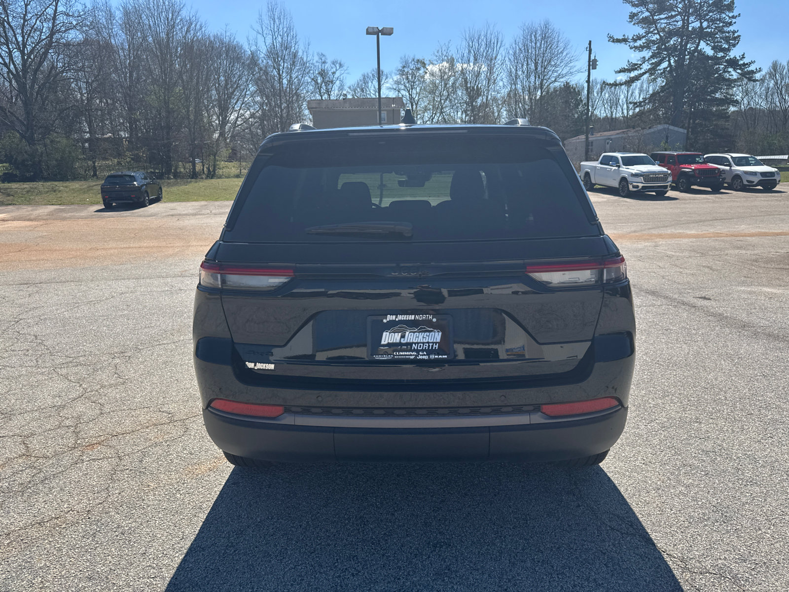 New 2026 Jeep Grand Cherokee Limited w/ Limited Altitude Package AWD/4WD image 6
