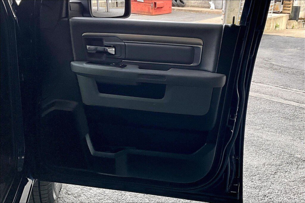 Used 2020 RAM 1500 Classic Warlock w/ Electronics Group AWD/4WD image 13