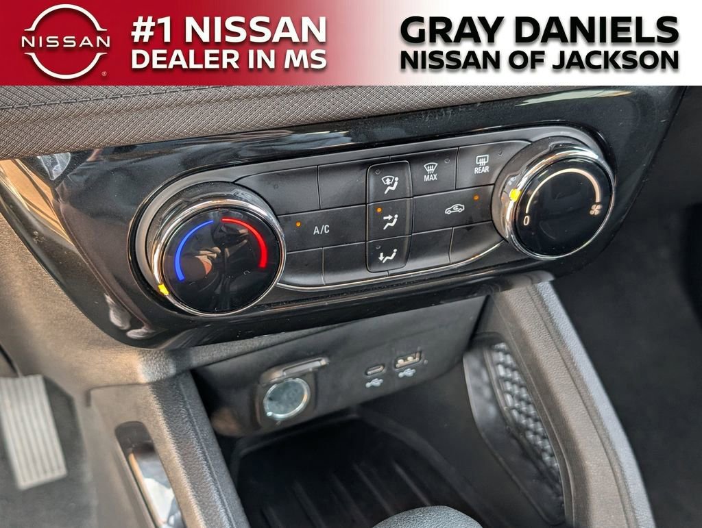 Used 2024 Chevrolet TrailBlazer LT image 14