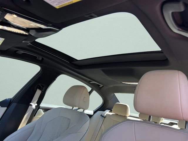 Used 2023 BMW 530e xDrive image 26