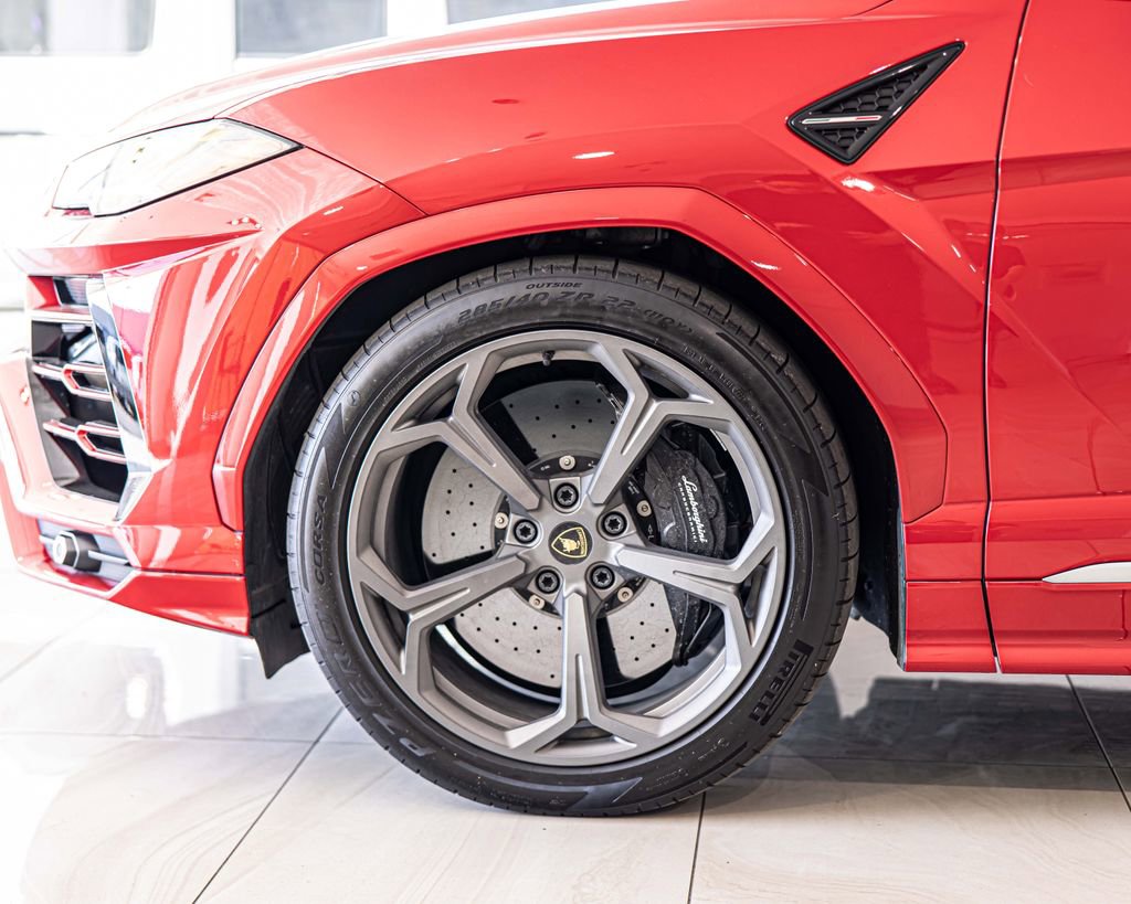 Used 2021 Lamborghini Urus image 8