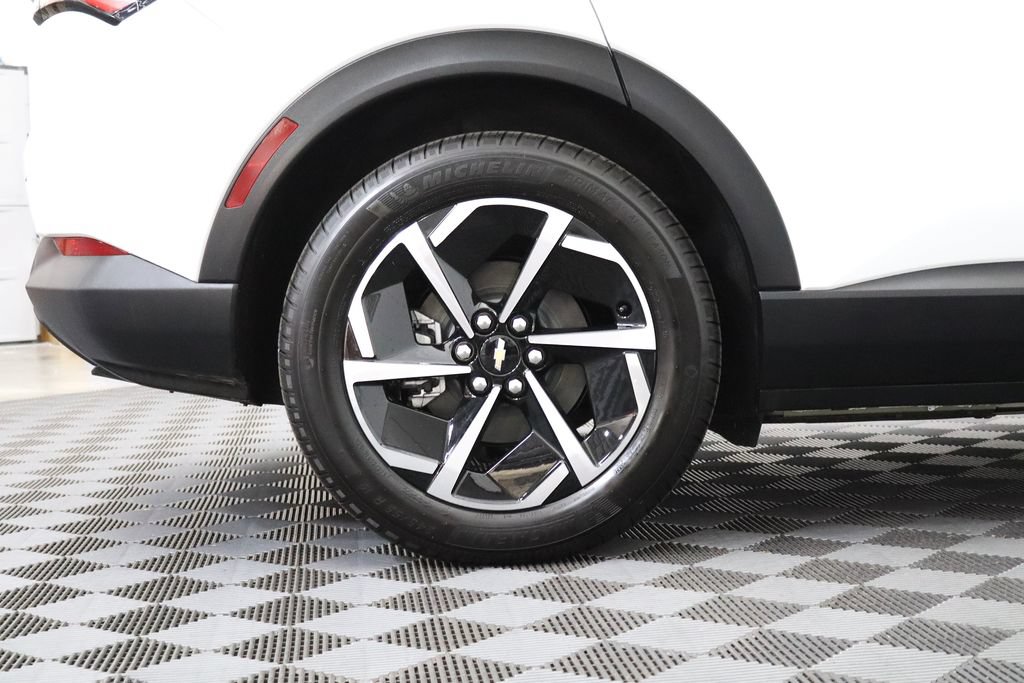 Certified 2026 Chevrolet Equinox EV LT FWD image 4