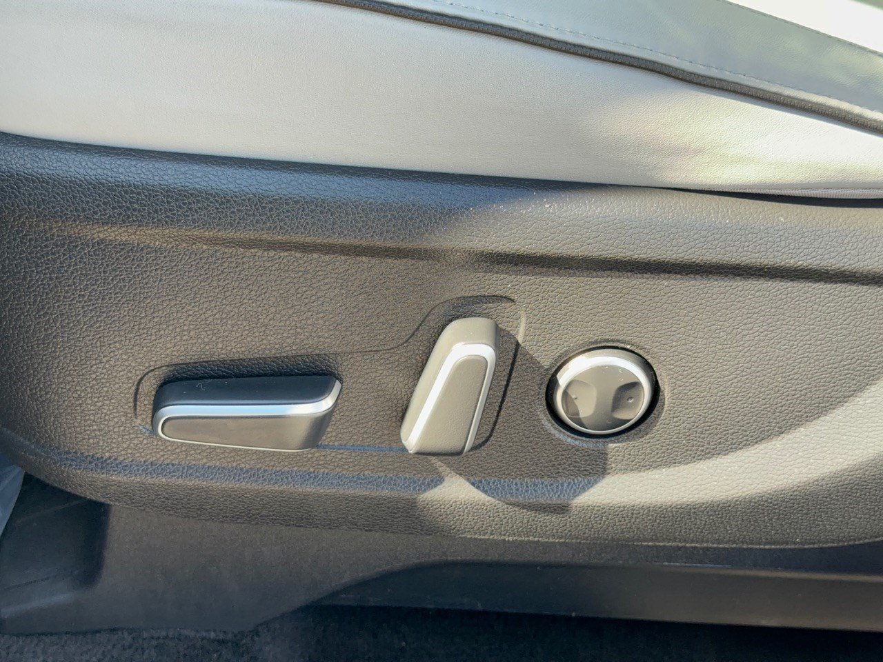 Used 2025 Hyundai Palisade SEL AWD/4WD image 16