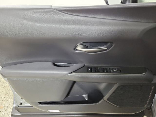 Used 2025 Lexus UX 300h FWD w/ Accessory Package (Z2) image 22