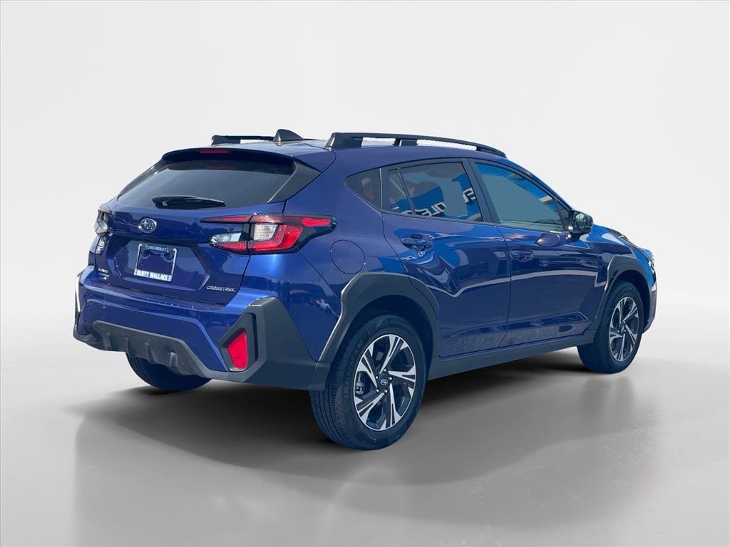 Used 2025 Subaru Crosstrek 2.0i Premium image 3