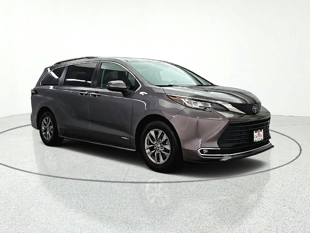 Used 2021 Toyota Sienna XLE w/ XLE Plus Package FWD image 9