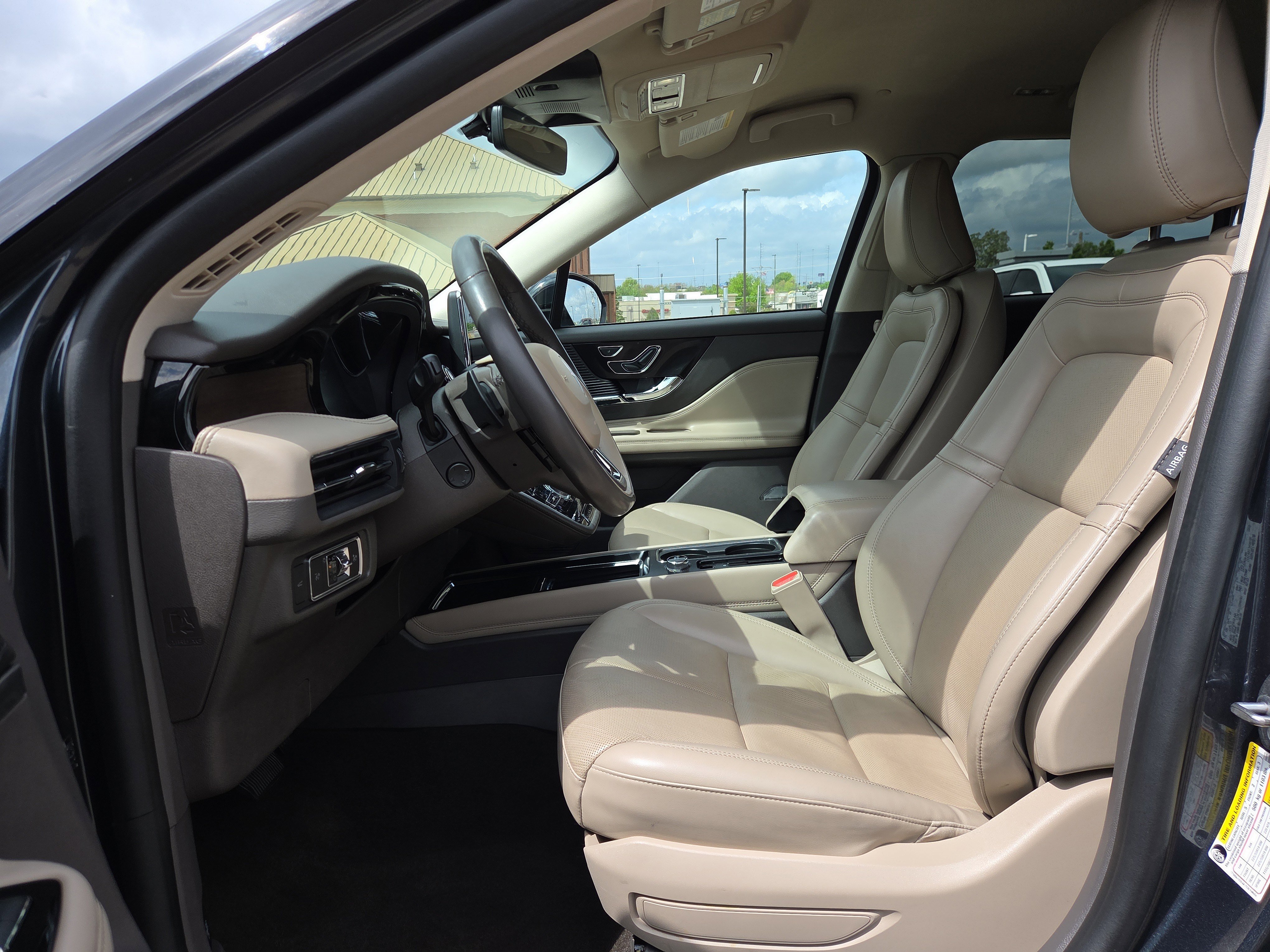Used 2022 Lincoln Corsair Reserve FWD image 10