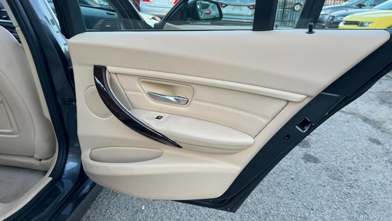 Used 2014 BMW 328i Sedan RWD image 21
