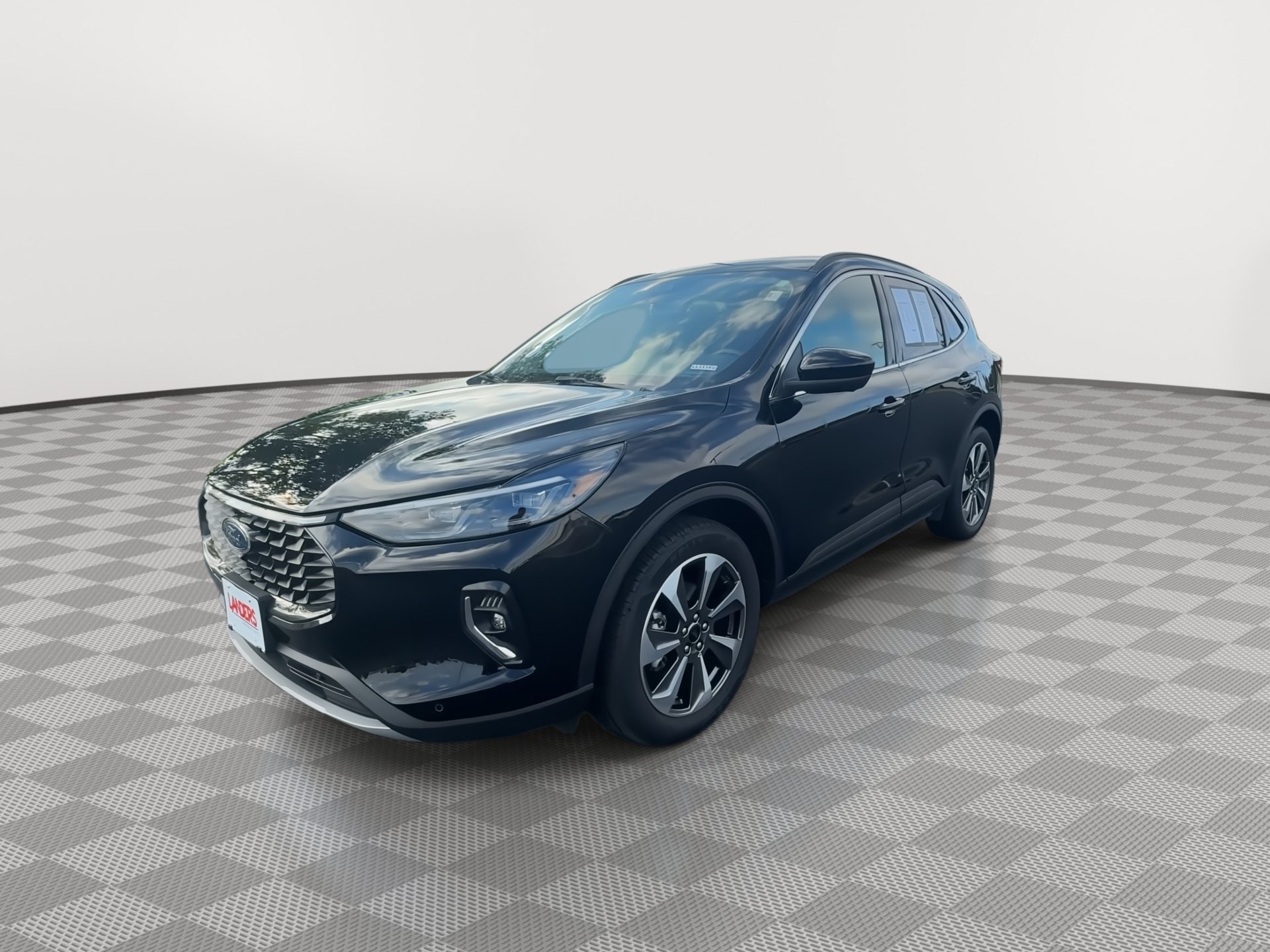 Used 2023 Ford Escape Platinum AWD/4WD image 4