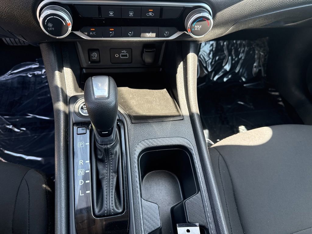 Used 2024 Nissan Sentra S FWD image 19