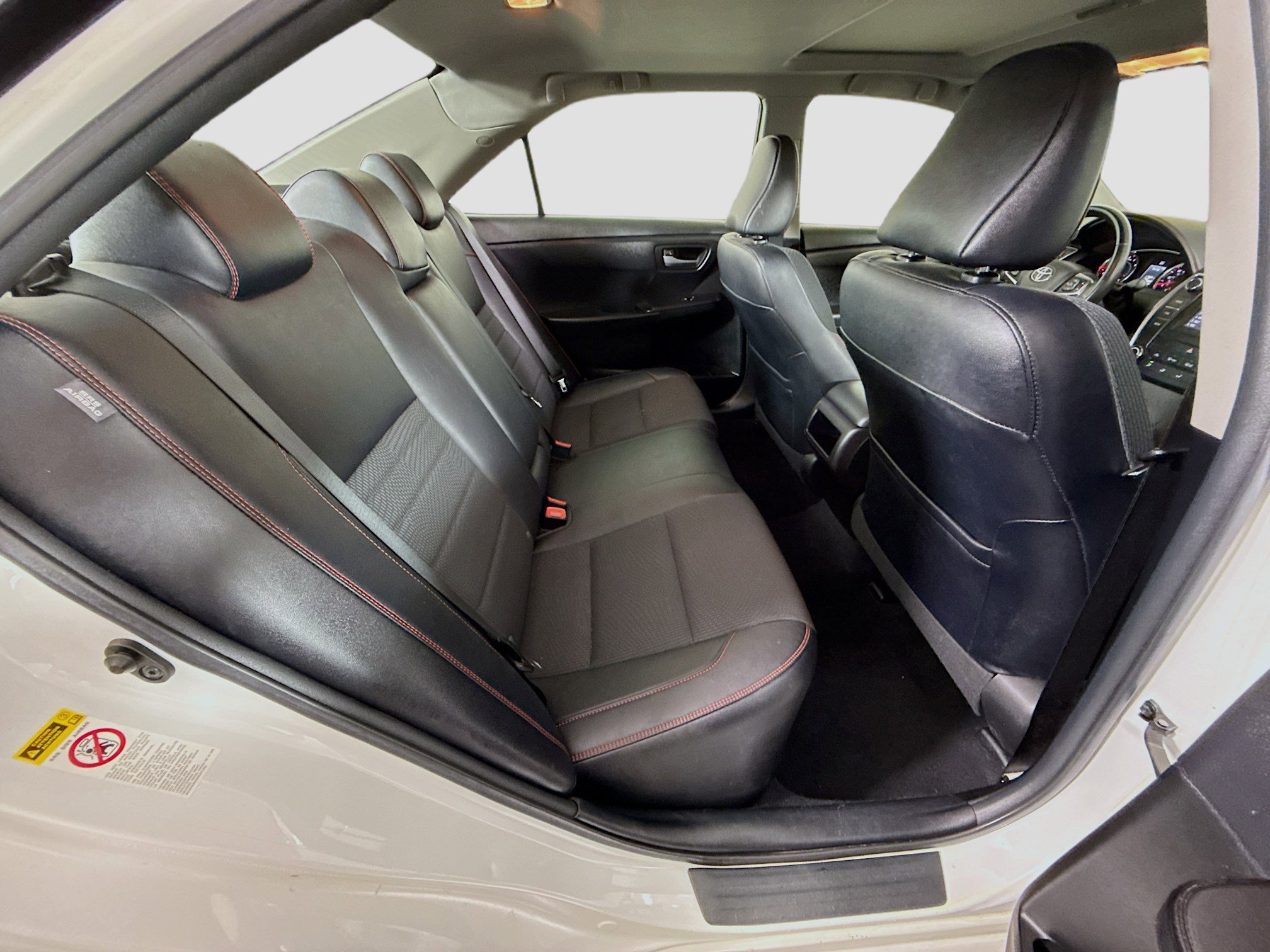 Used 2017 Toyota Camry SE w/ Moonroof Package image 26