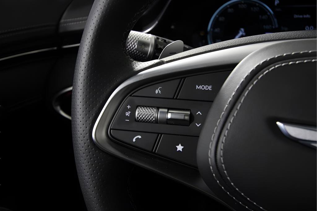 Used 2025 Genesis GV70 3.5T Sport w/ Sport Prestige Package AWD/4WD image 19