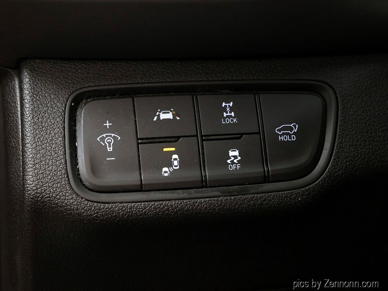 Used 2020 Hyundai Santa Fe Limited AWD/4WD image 31