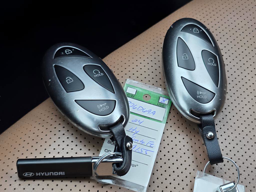 Used 2024 Hyundai Santa Fe Limited image 38