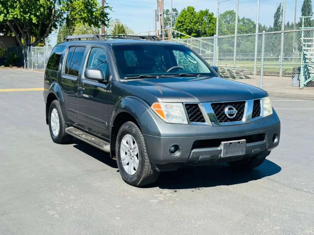 Used 2007 Nissan Pathfinder LE w/ LE Navigation Pkg AWD/4WD image 7