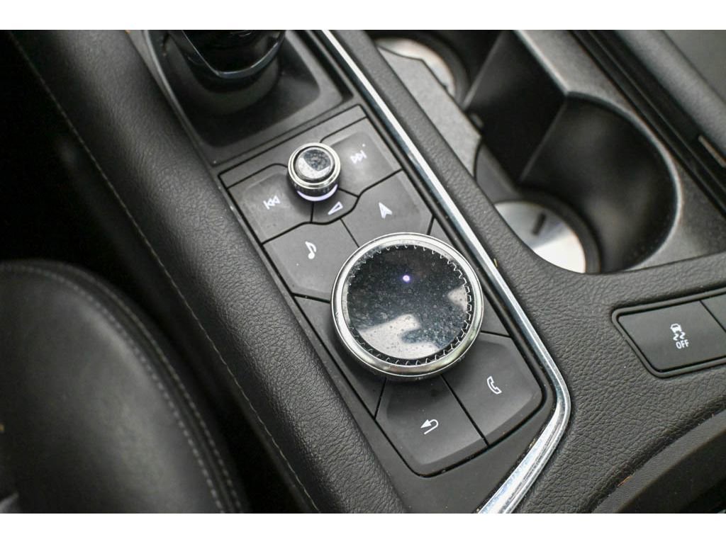 Certified 2022 Cadillac XT5 Premium Luxury image 44