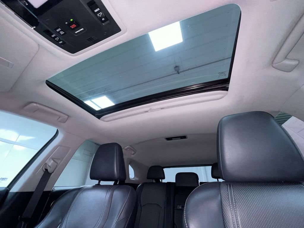 Used 2018 Lexus RX 450h AWD image 14