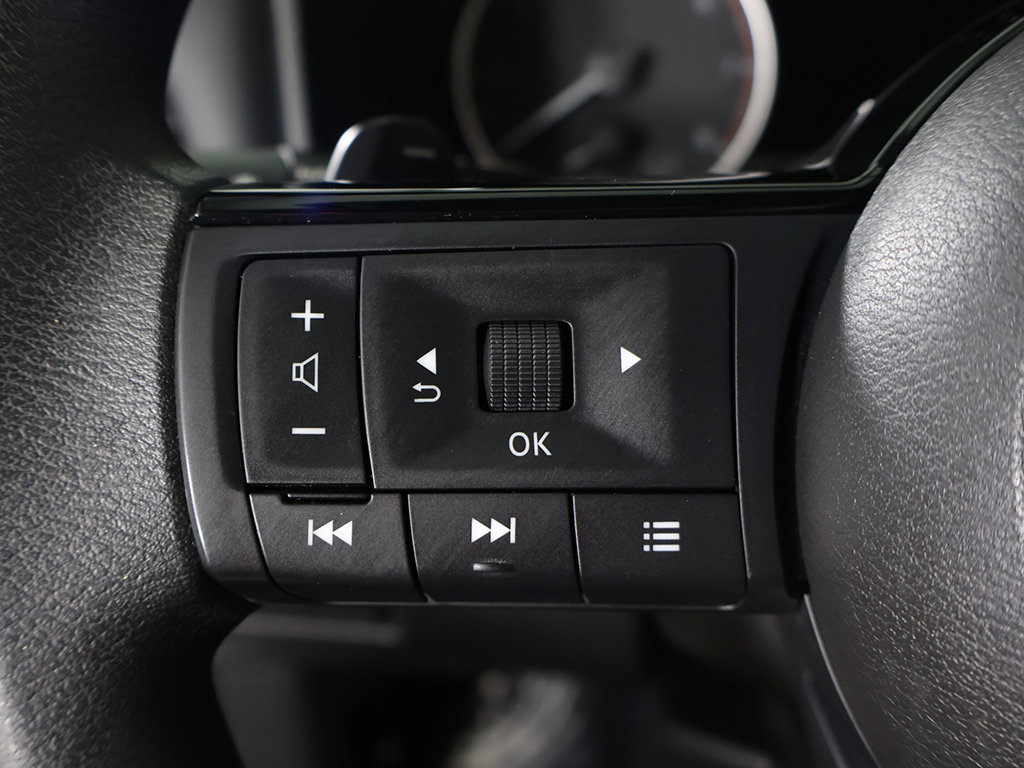 Used 2023 Nissan Rogue SV AWD/4WD image 39
