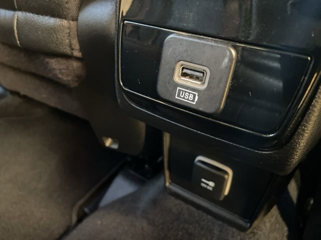 Used 2024 Jeep Compass Limited image 16