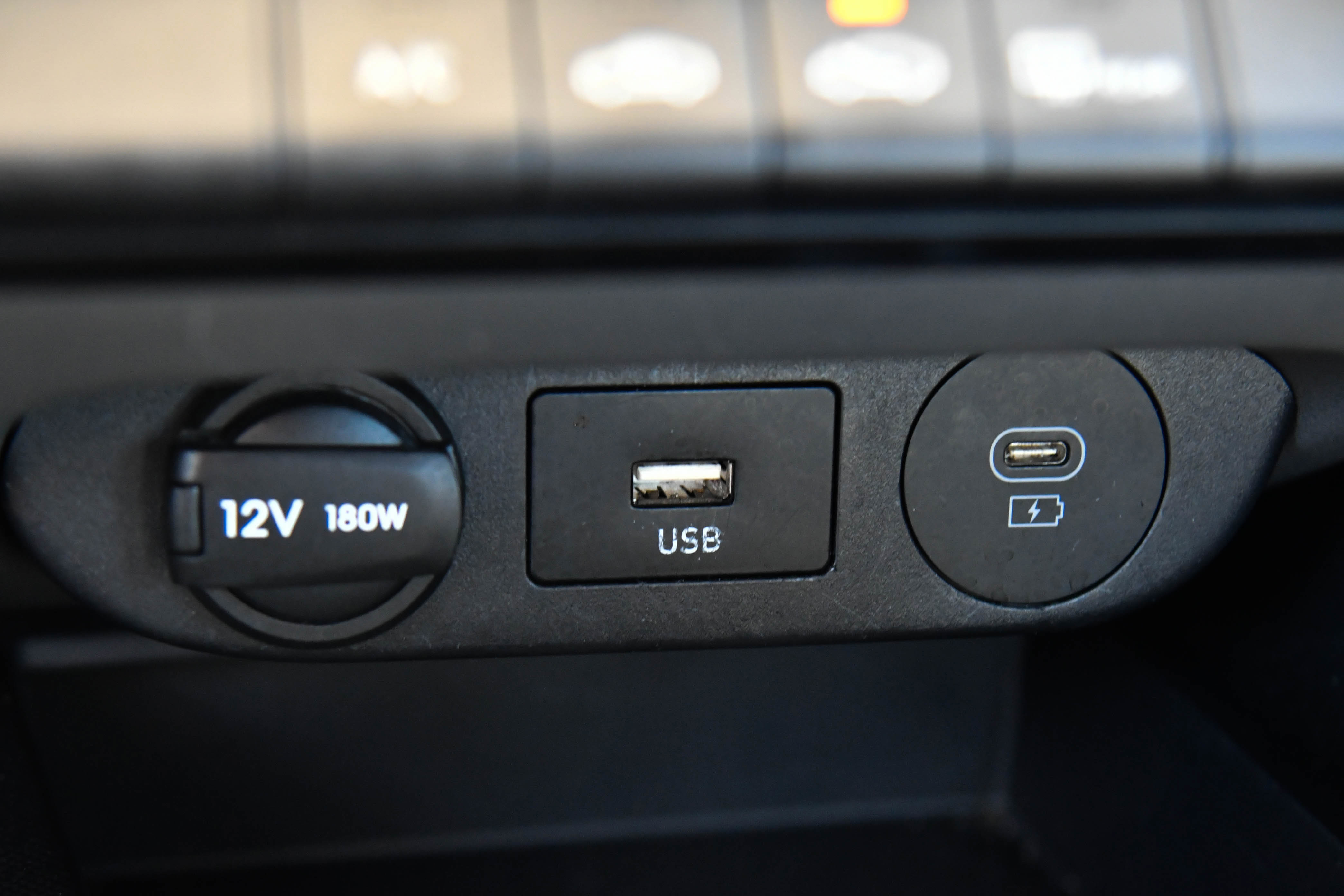 Used 2024 Hyundai Elantra SE FWD image 24