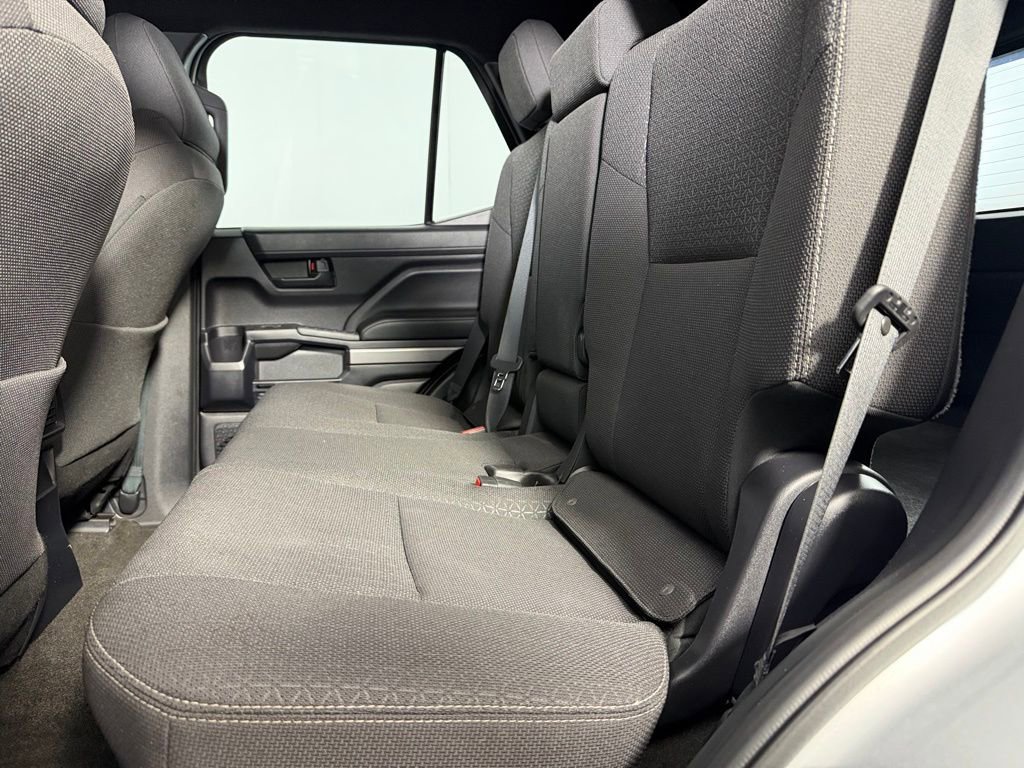 Used 2025 Toyota 4Runner SR5 AWD/4WD image 24