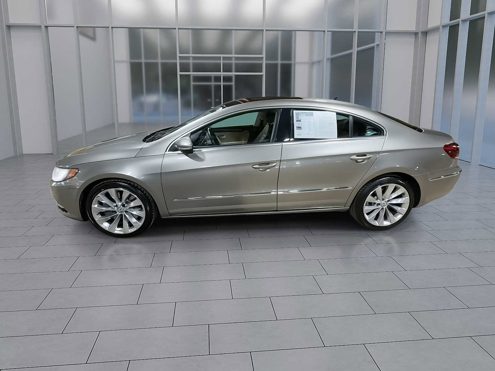 Used 2013 Volkswagen CC Executive image 5