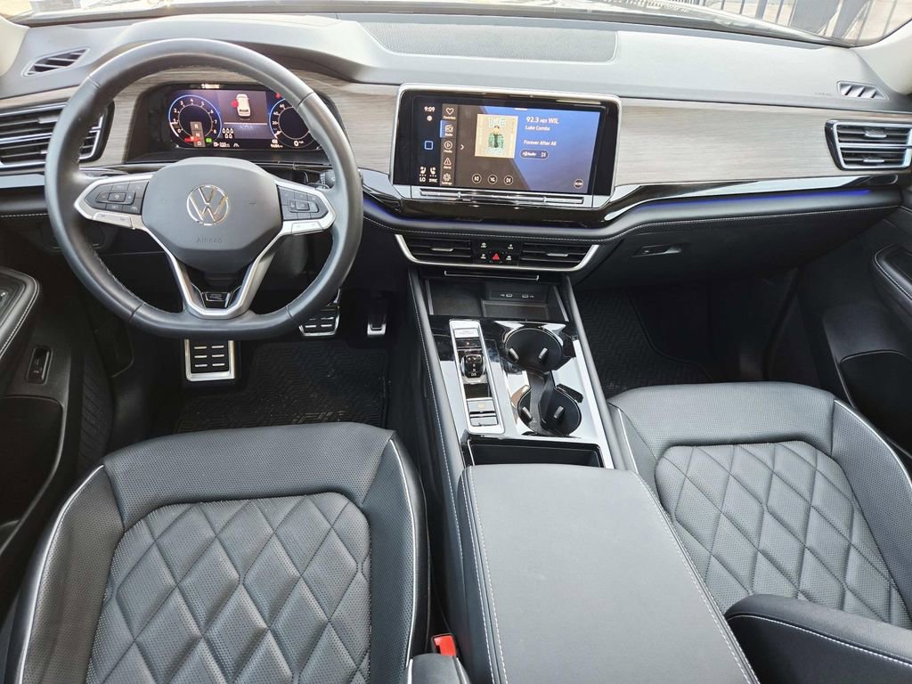 Used 2024 Volkswagen Atlas SEL Premium R-Line image 10
