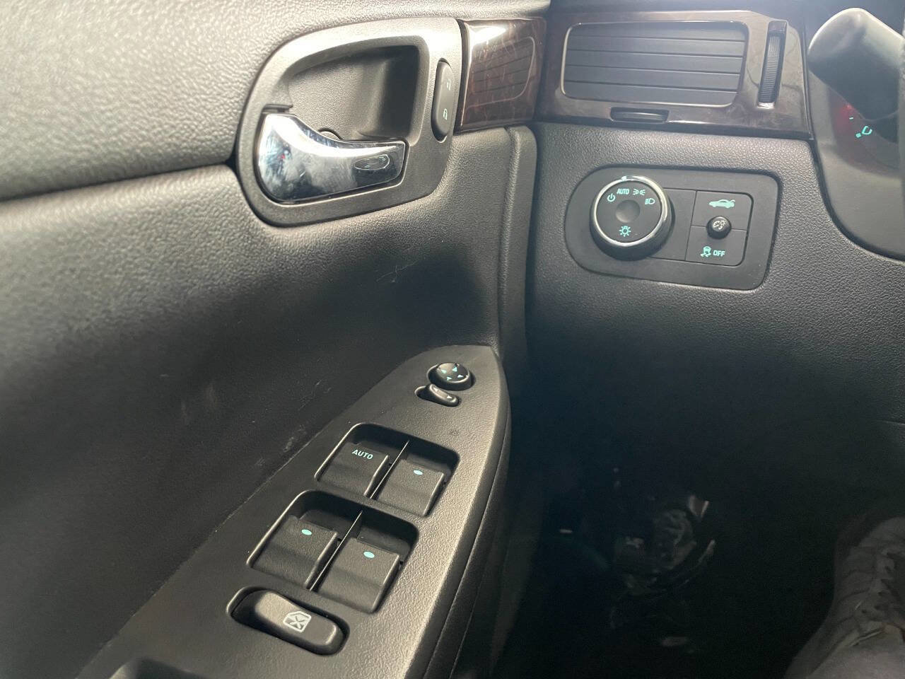 Used 2015 Chevrolet Impala Limited LS image 35