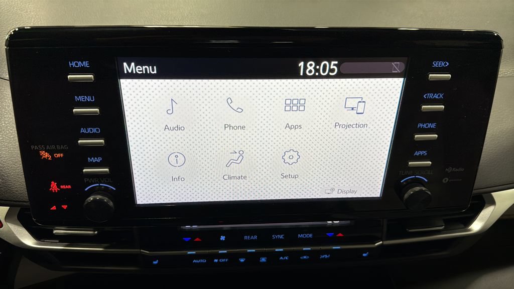 Used 2024 Toyota Sienna LE AWD/4WD image 28