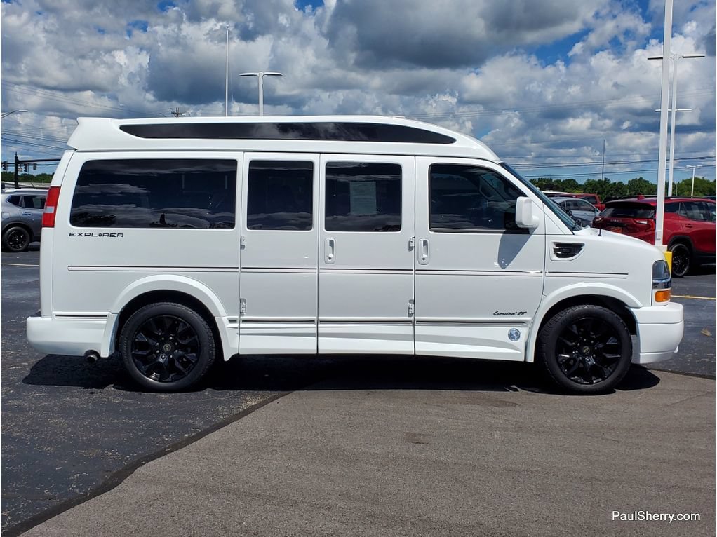 Used 2023 Chevrolet Express 2500 RWD image 12