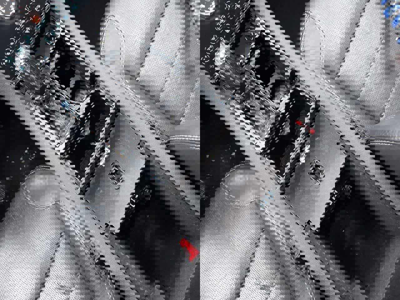 Used 2017 Ford Taurus Limited image 25