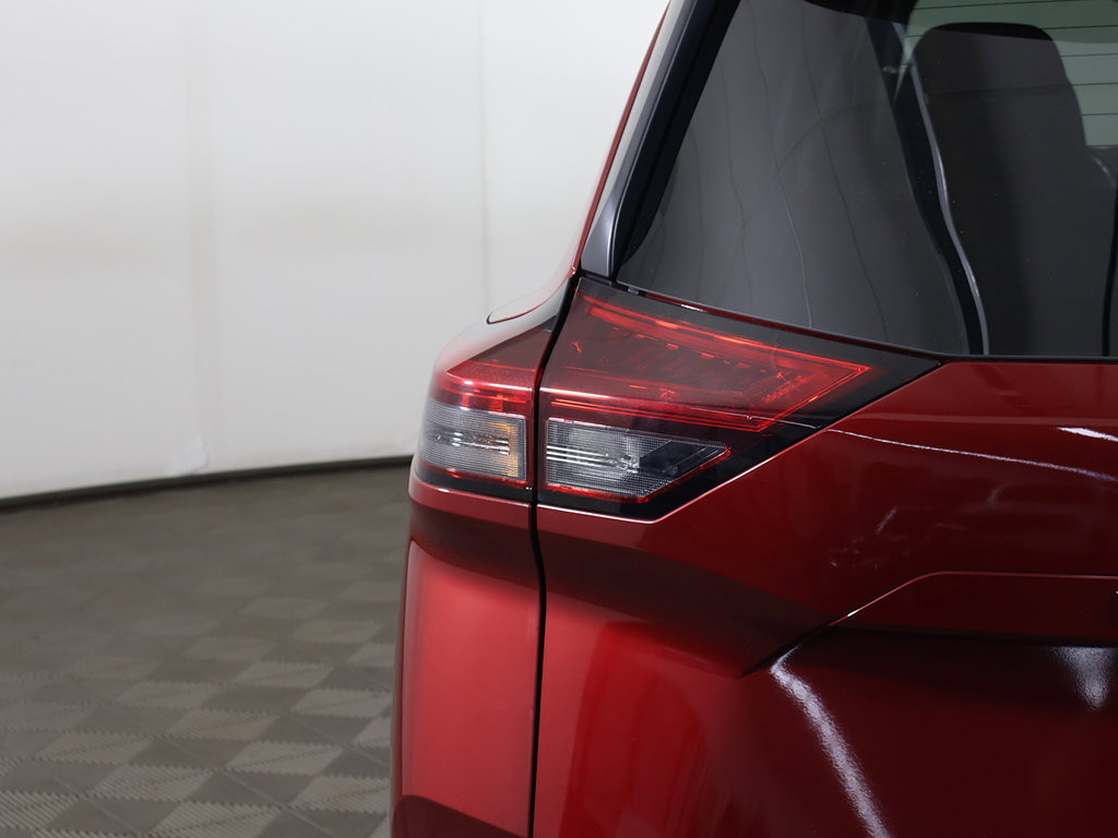 Used 2021 Nissan Rogue S FWD image 14