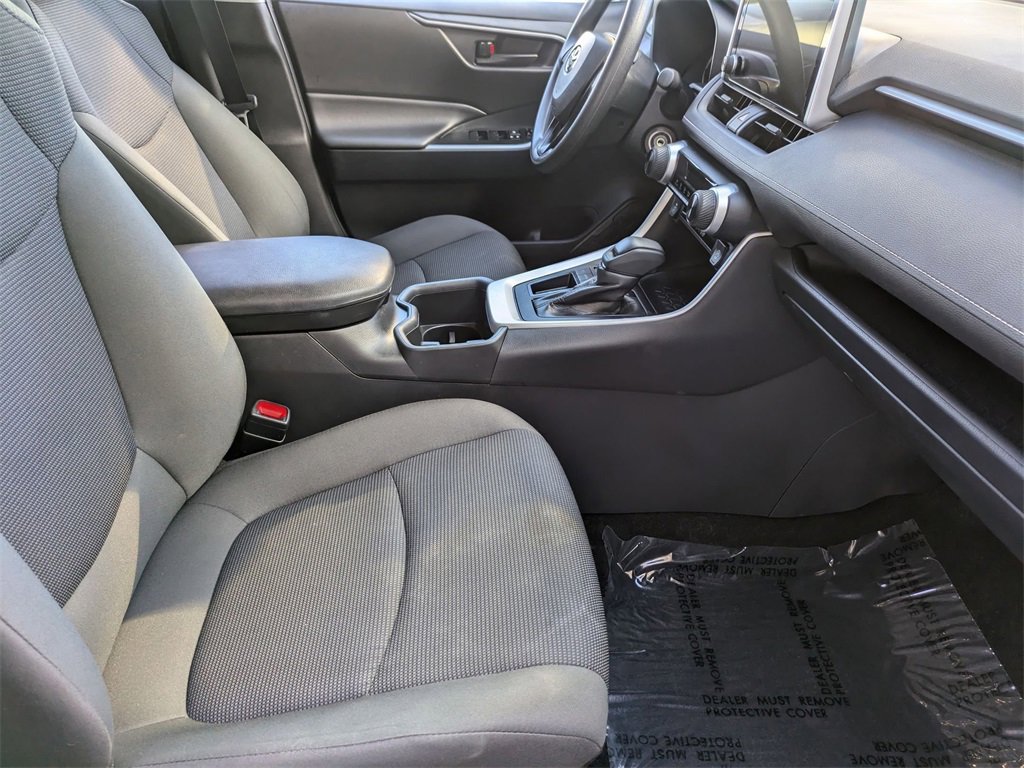 Used 2025 Toyota RAV4 LE image 31