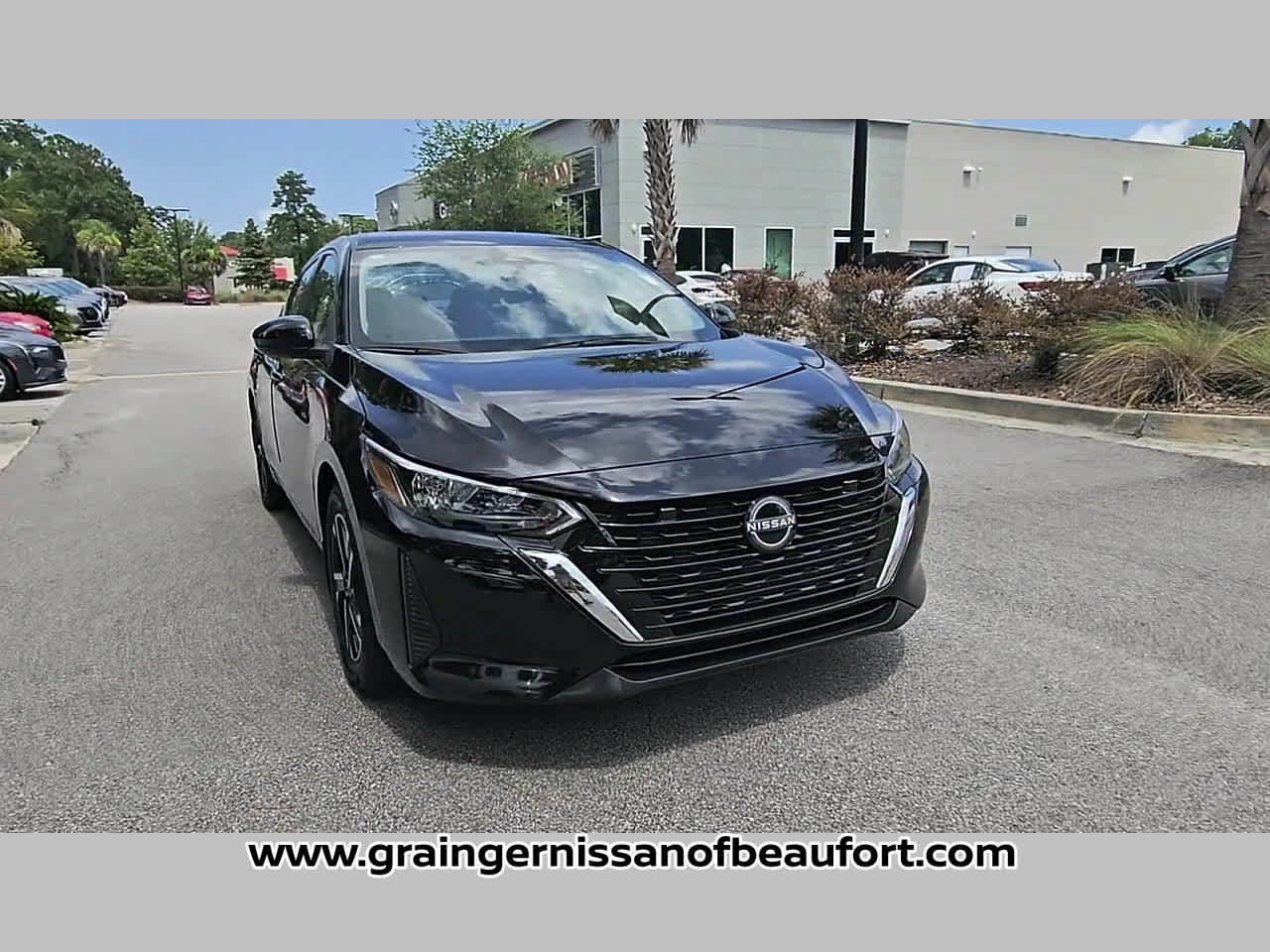 Used 2025 Nissan Sentra SV FWD image 18