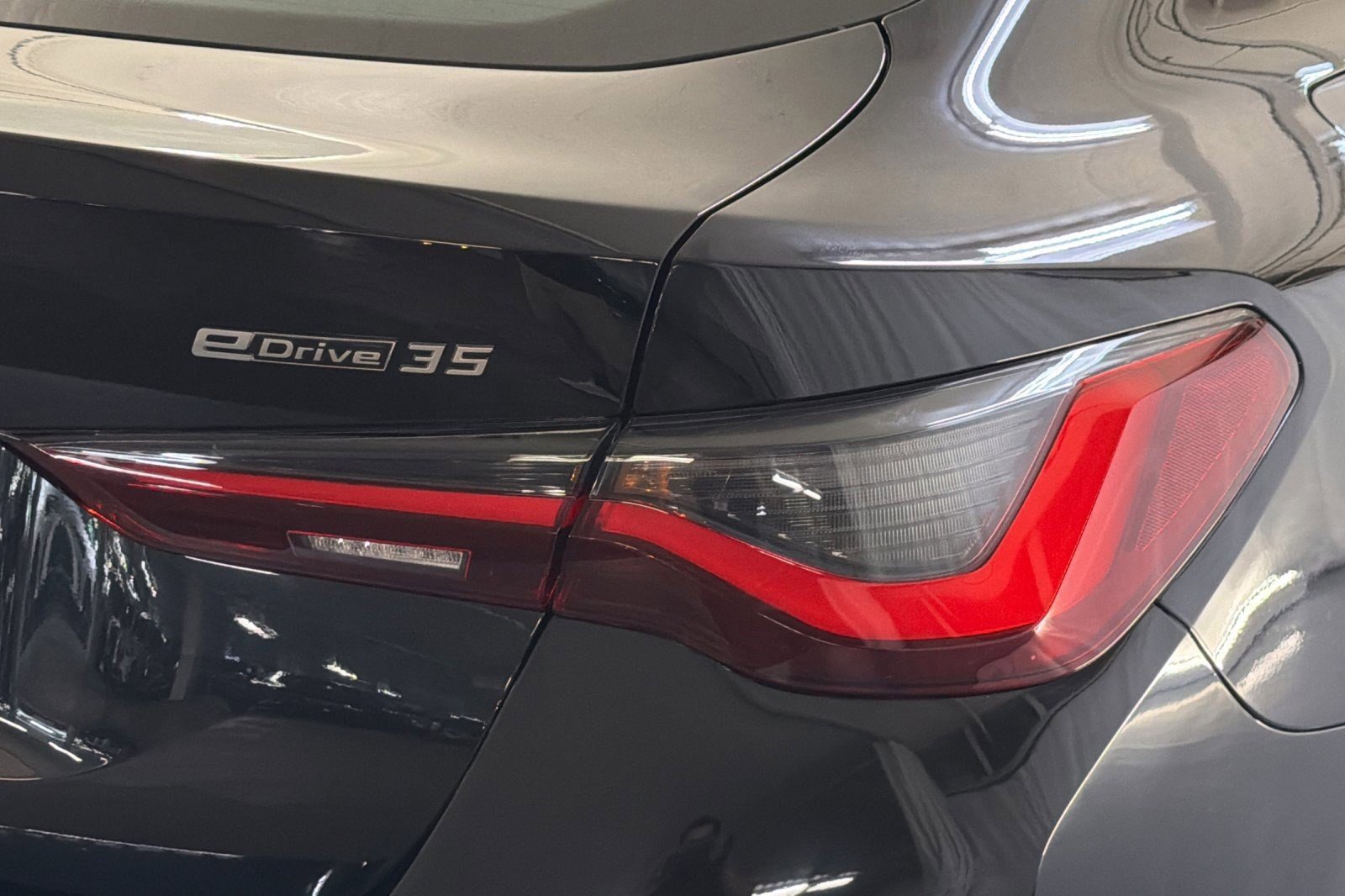 Used 2023 BMW i4 eDrive35 image 13