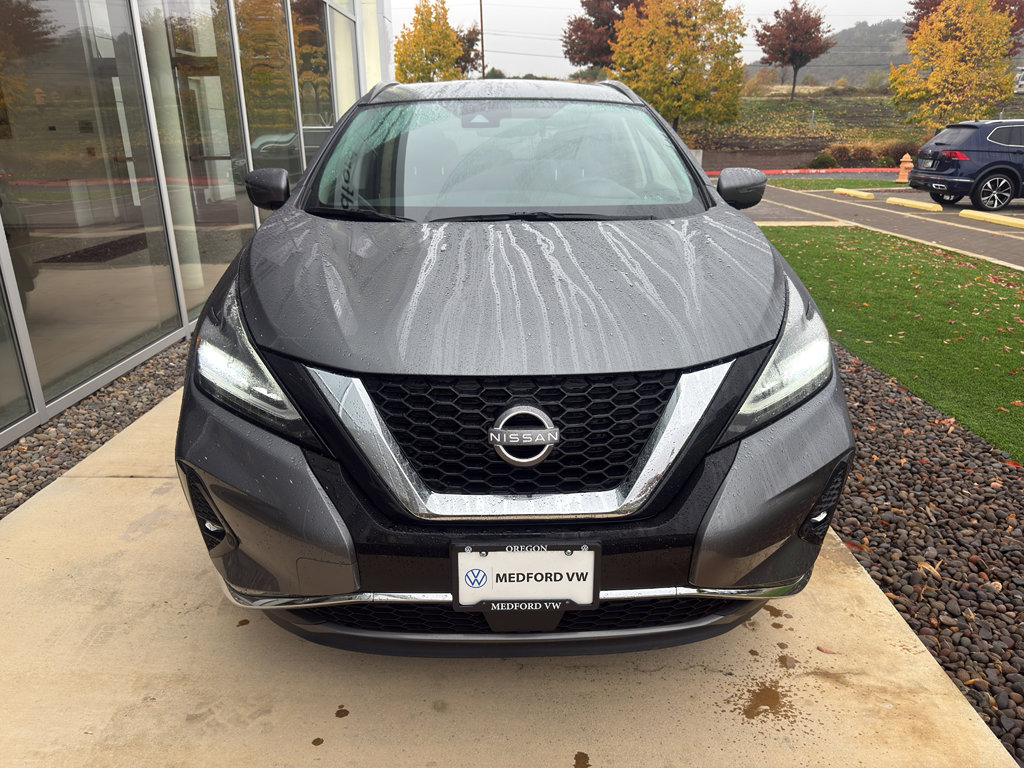 Used 2023 Nissan Murano SV image 2