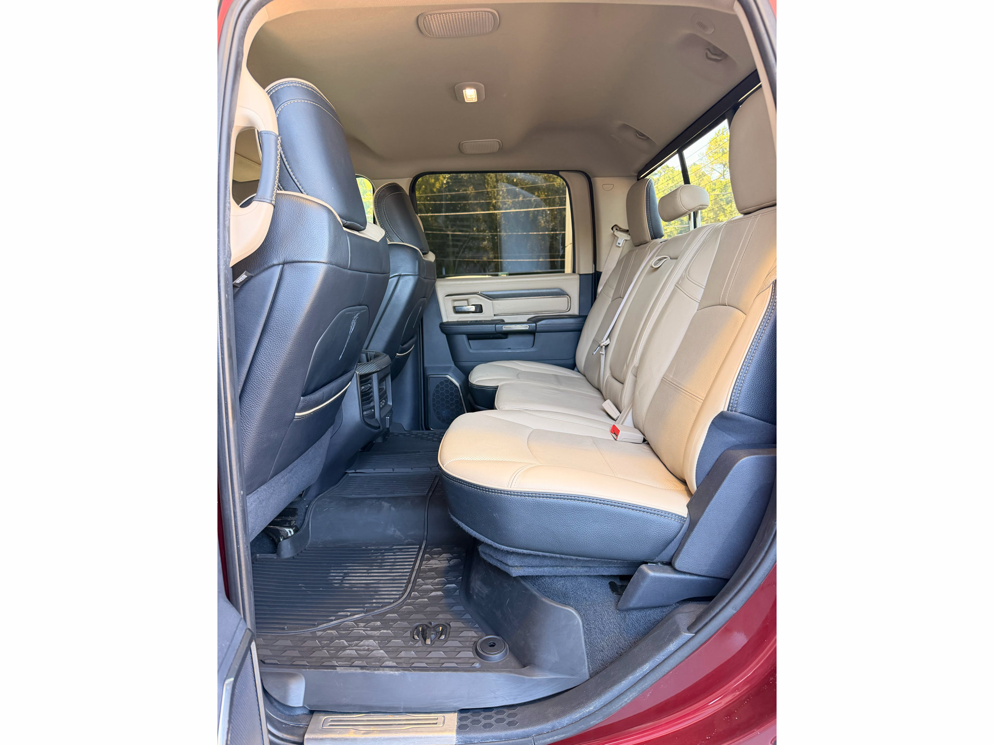Used 2020 RAM 2500 Limited AWD/4WD image 18