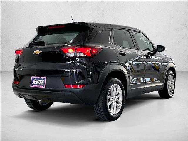 Used 2025 Chevrolet TrailBlazer LS FWD video 2
