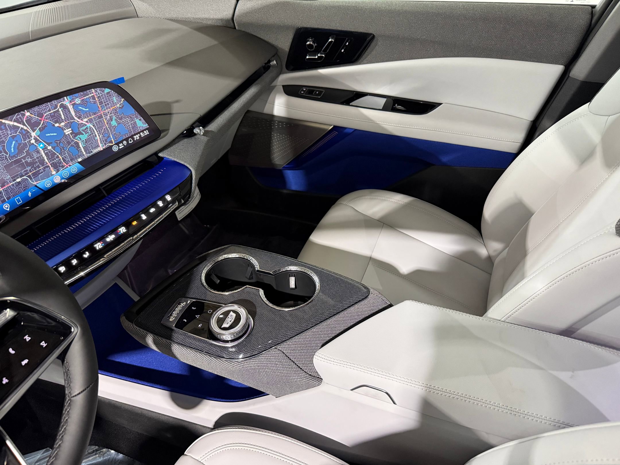 New 2026 Cadillac Optiq Sport 1 image 36