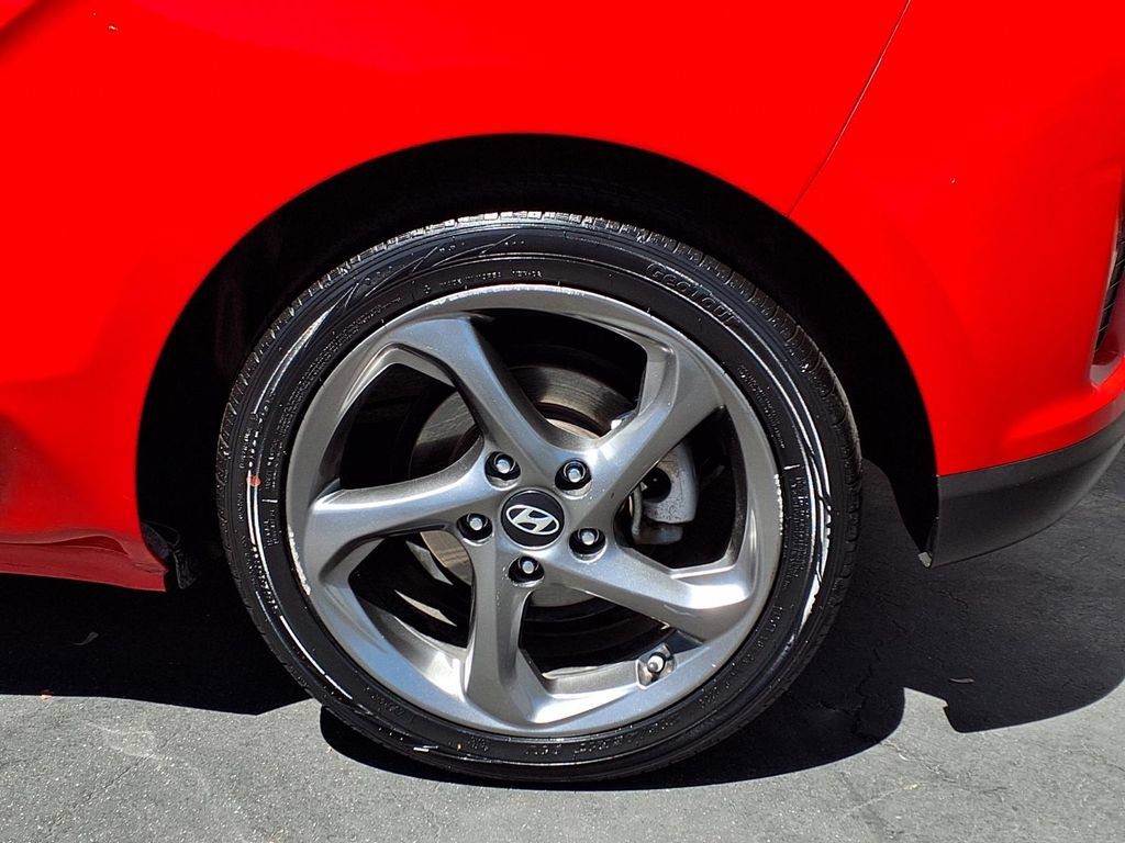Used 2020 Hyundai Veloster 2.0 FWD image 4