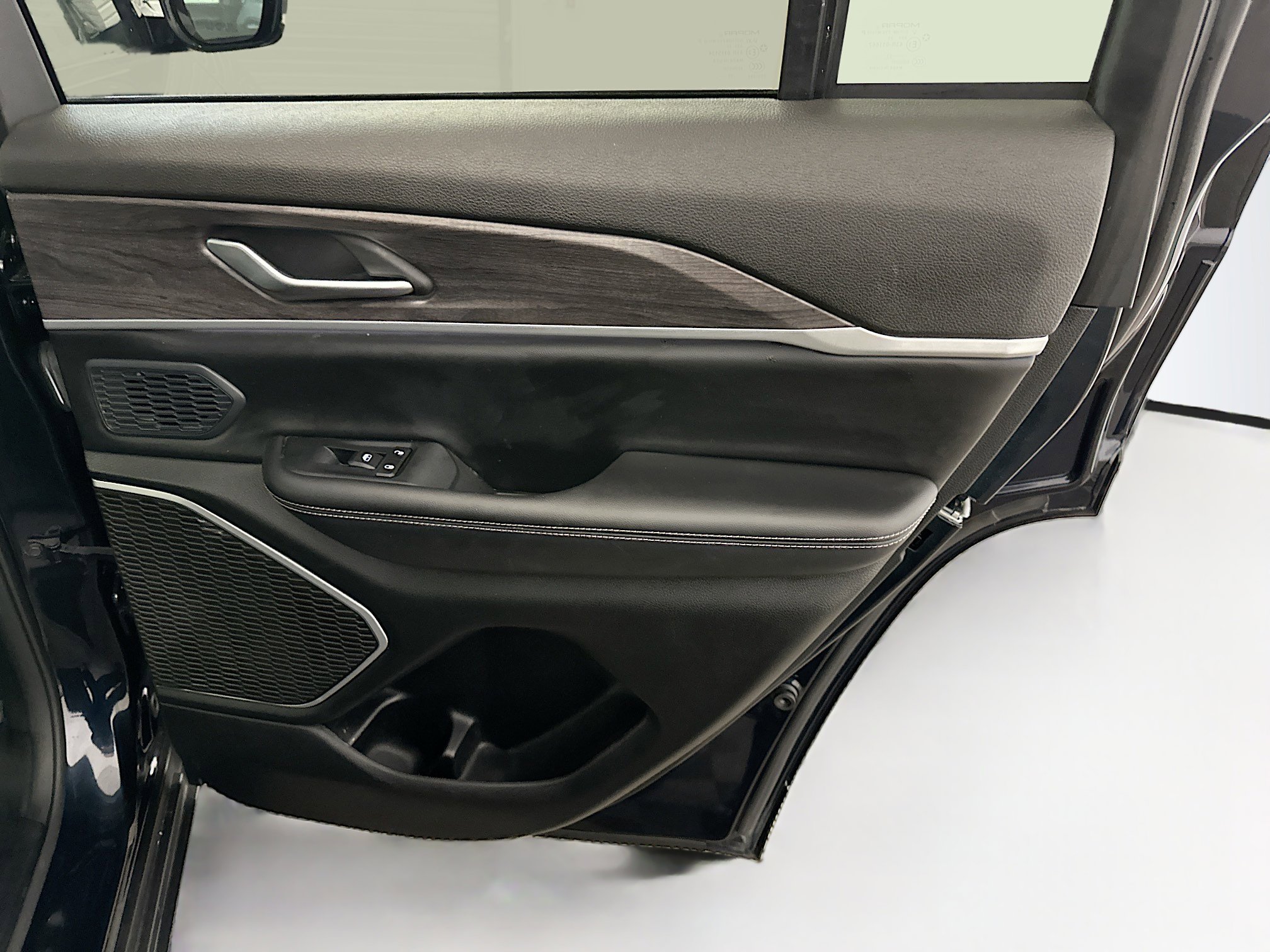 Used 2023 Jeep Grand Cherokee 4WD 4xe image 33